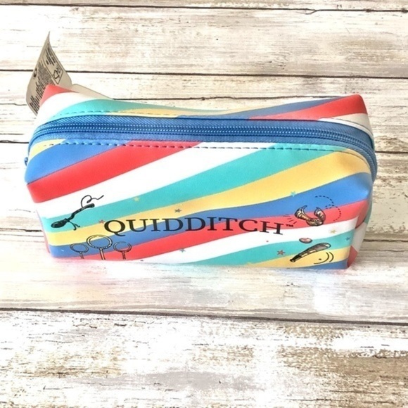Harry Potter Quidditch Multicolored Striped All Purpose Pouch - Picture 2 of 5